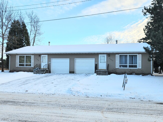 side-by-side duplex - 1502 Sahlman Ave