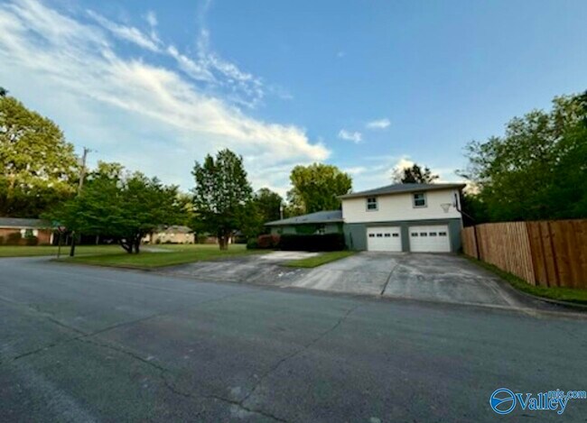 Building Photo - 377 College Park Ct NW