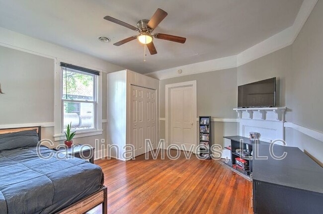 Building Photo - 20 8th Ave