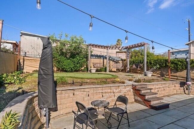 Building Photo - 2037 36th Ave