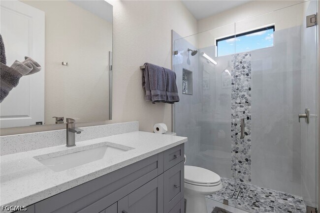 Building Photo - 1137 SW 18th Ct