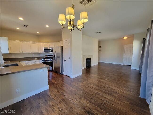 Building Photo - 1153 Country Shadows Way