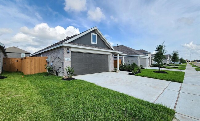 Building Photo - 6426 Seafoam Lake Dr