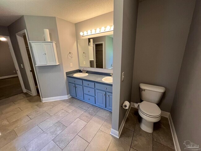 Building Photo - 7951 Amethyst Dr
