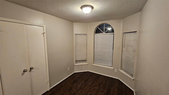 Building Photo - 3602 Red Fir Dr