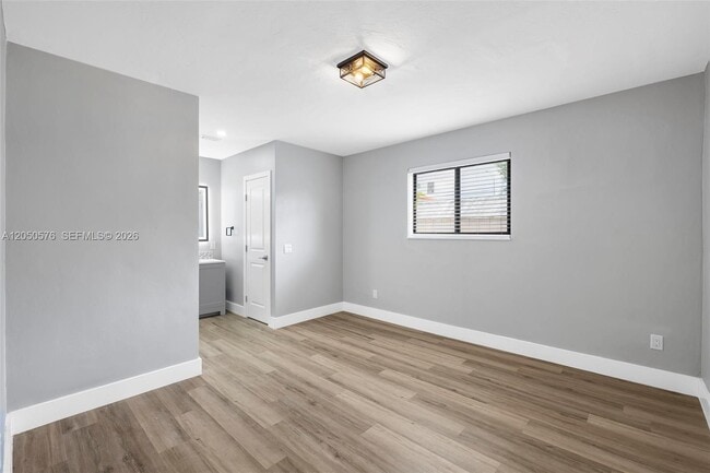 Building Photo - 3481 SW 87th Ct
