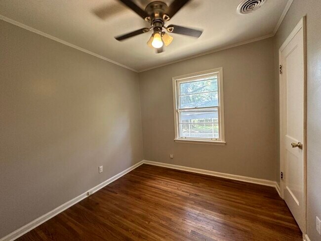 Building Photo - 4975 Marianne Ln