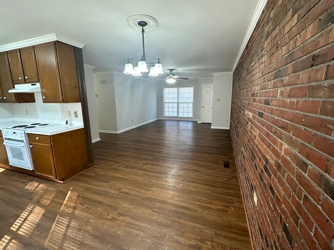 Dining Area - 2810 Falcon Ln