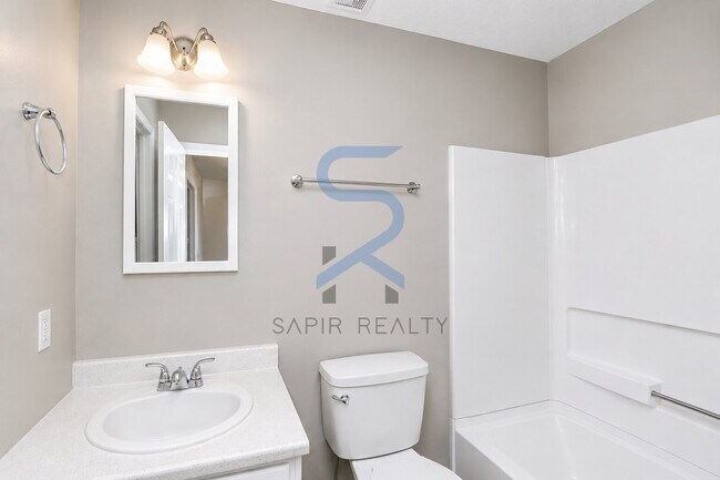 Building Photo - Spacious & Inviting – 3BR Home in a Serene Decatur Neighborhood