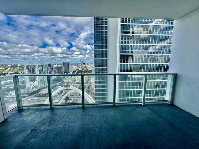 Building Photo - 1040 Biscayne Blvd