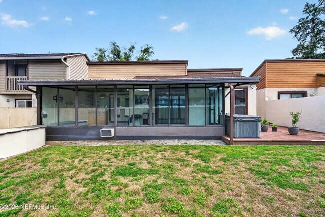 Building Photo - 1964 Oak Twist Ct