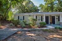 Building Photo - Furnished Duplex - Unit A