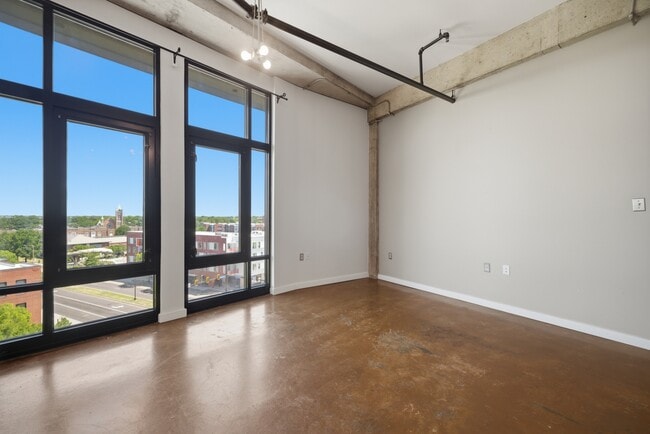 Building Photo - 415 St Pauls Blvd
