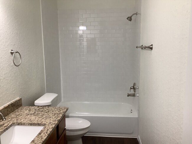 Building Photo - 3709 Breckenridge Dr