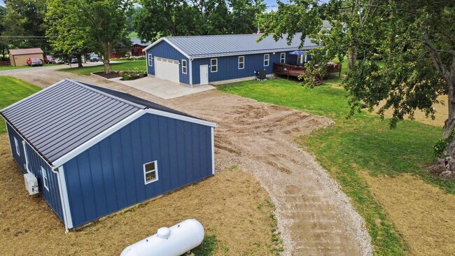 Building Photo - 1999 Co Rd 156