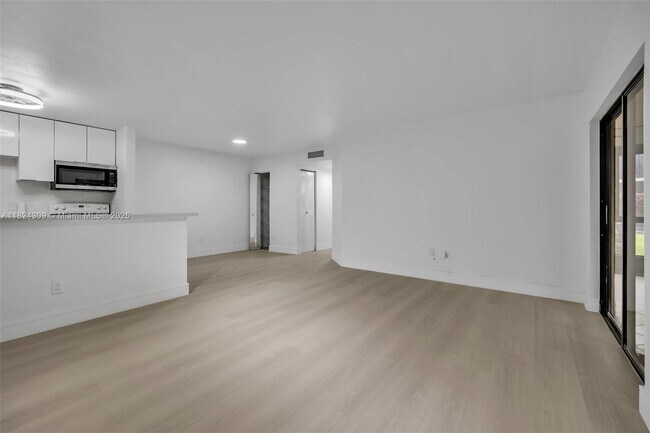 Building Photo - 9514 N Belfort Cir