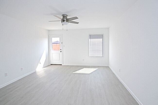 Building Photo - 7615 Adam Star
