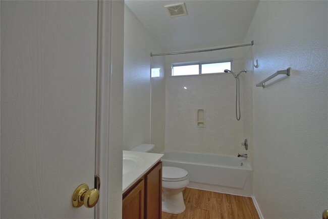 Building Photo - 115 Remington Dr