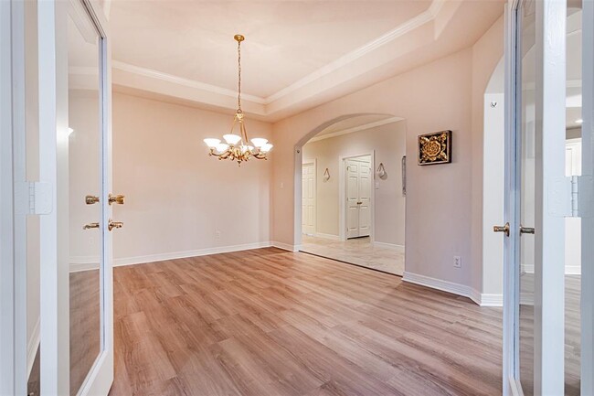 Building Photo - 3115 Evergreen Oak Dr