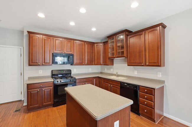 Building Photo - Experience the perfect blend of comfort, style, and functionality in this beautifully designed fo...