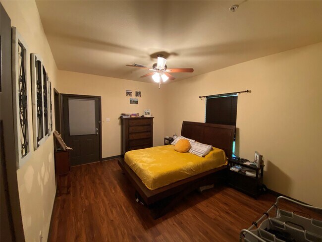 Building Photo - 1239 20th St