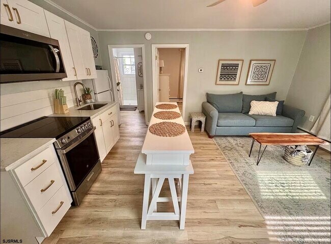 Building Photo - 512 W Brigantine Ave