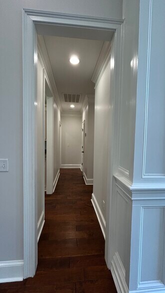 Building Photo - 389 Chastain Cir