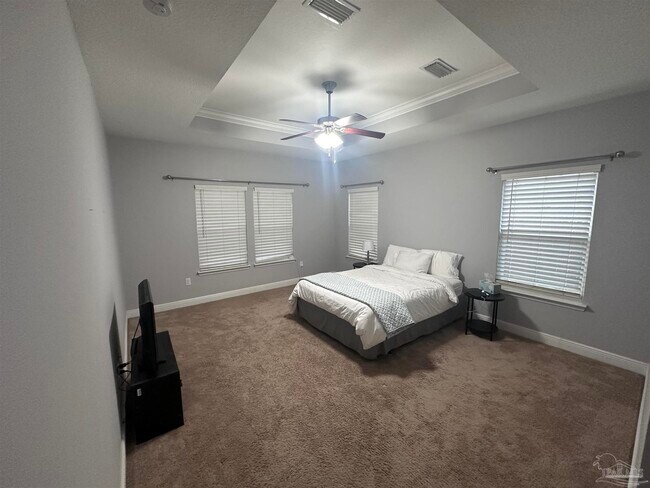 Building Photo - 4745 Dupont Cir