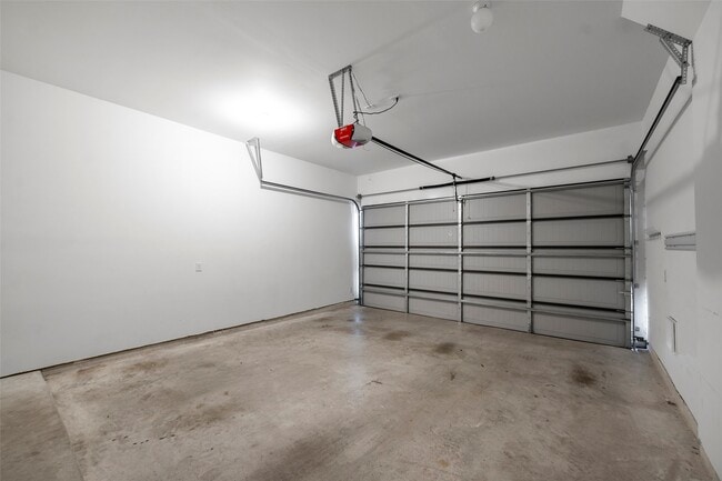 Building Photo - 1606 Westside Gardens Ln