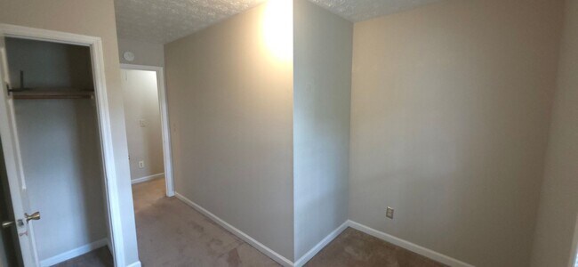 Building Photo - Beautiful Home in Tucker