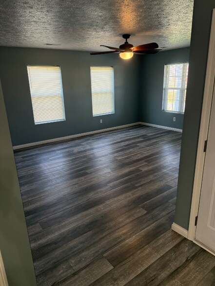 Building Photo - 114 Woebegona Way