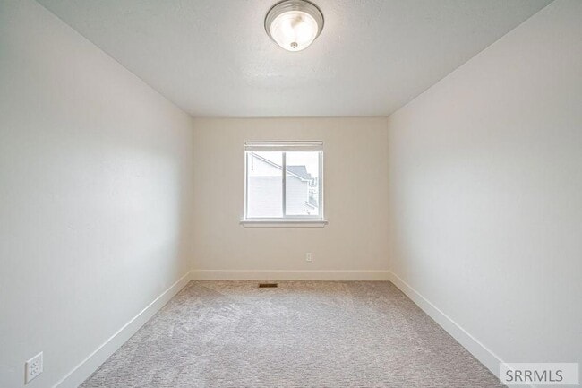 Building Photo - 651 S 2400 W