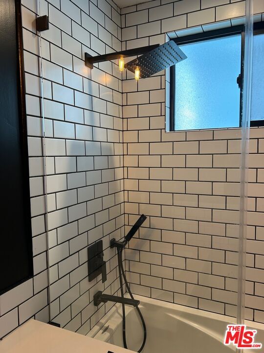 Building Photo - 2000 Pacific Ave