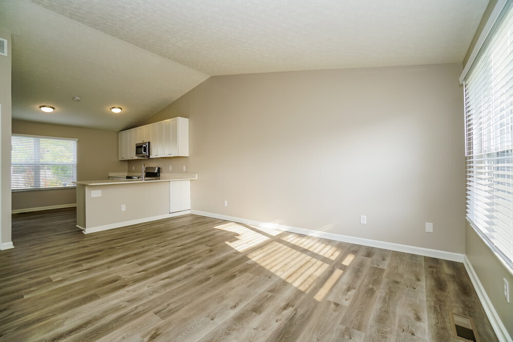 Building Photo - 2146 Kingsglen Dr