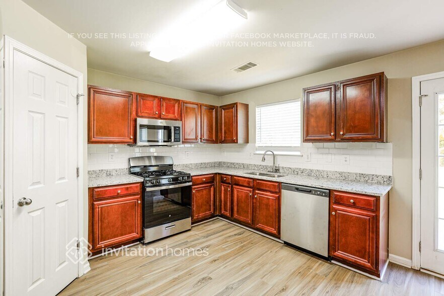 Building Photo - 4186 Defoors Farm Dr