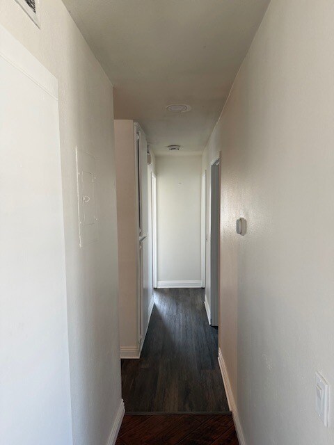 Building Photo - 561 Spring Rd