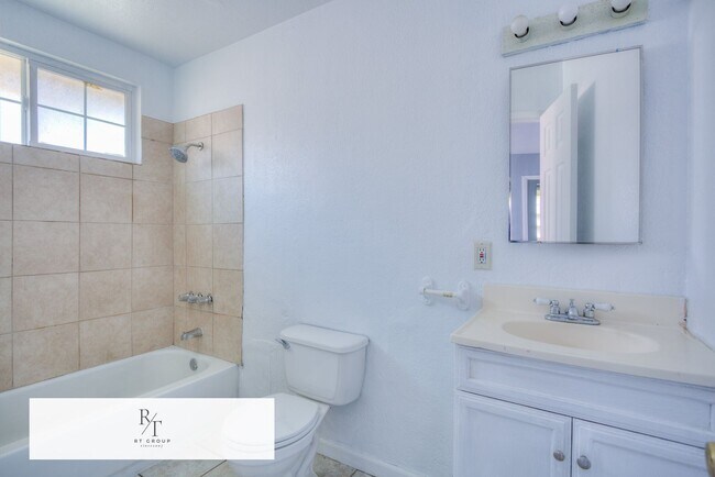 Building Photo - Spacious 4-Bedroom Home on Nearly 1 Acre –...