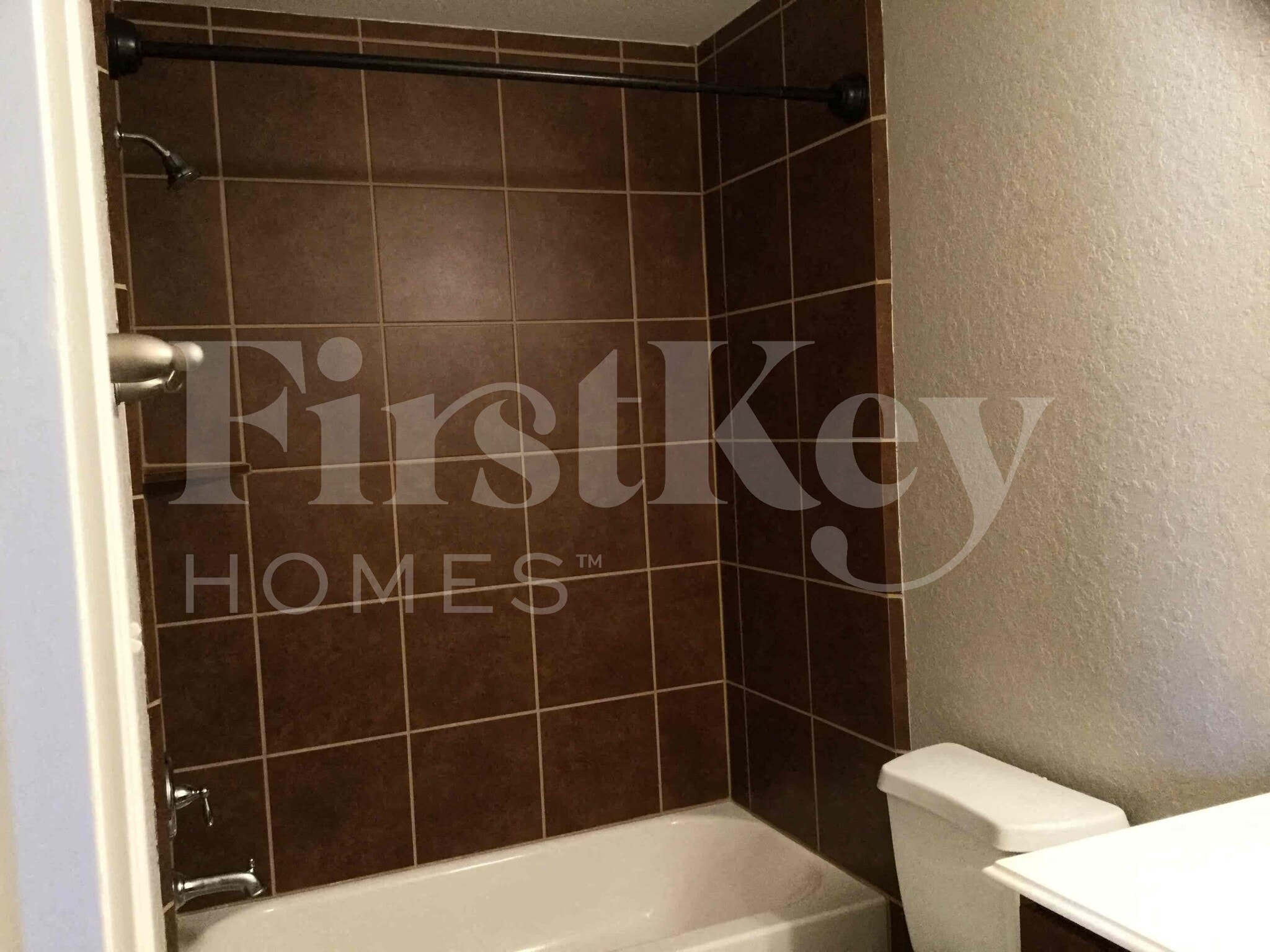 Building Photo - 139 Piney Pathway