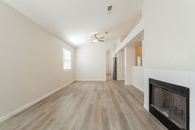 Building Photo - Remodeled 3 Bed Single Story Home