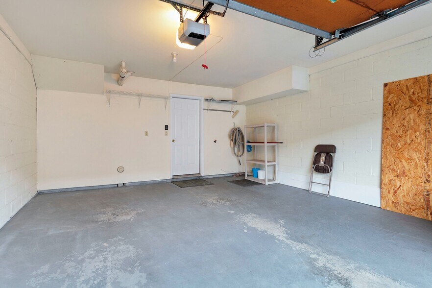 Building Photo - 124 Panorama Dr