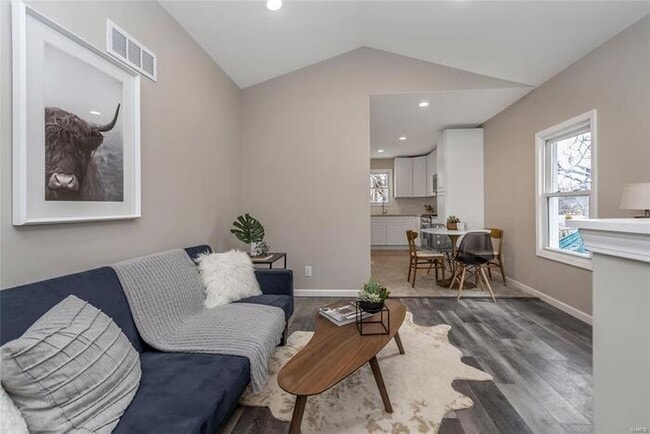 Building Photo - Fantastic 3bd/1.5ba home! Let yourself in!