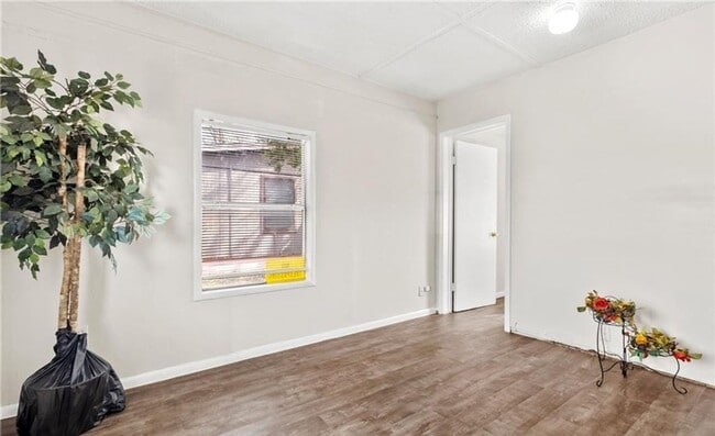 Building Photo - Updated 4-bedroom 2-bathroom home!  Housing accepted!!