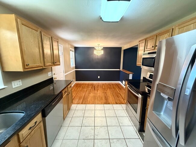 Building Photo - 47 Beechwood Rd