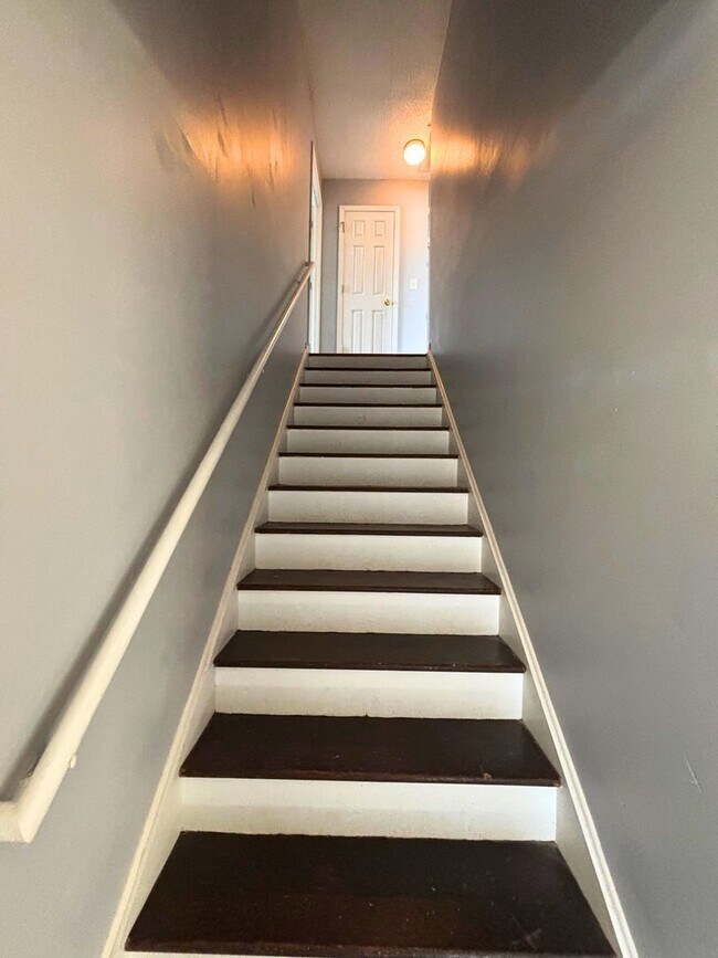 Building Photo - 216 Springfield Cir