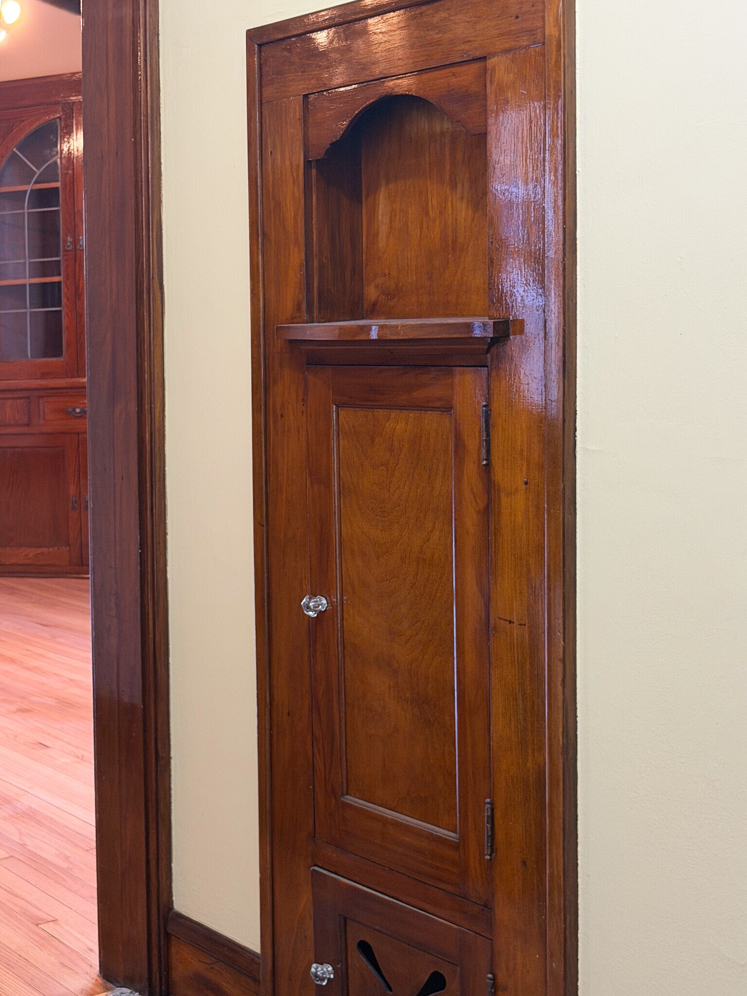 Foyer-old world charm - 5411 W National Ave