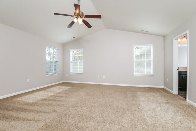 Building Photo - 6113 Watsonia Dr