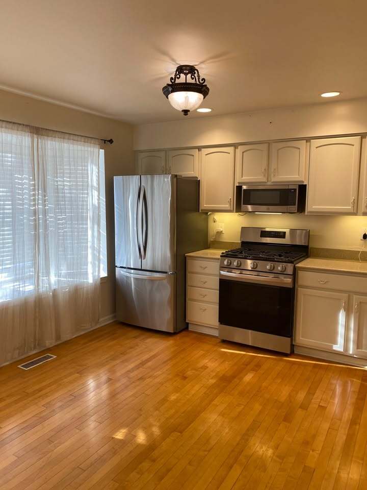 Building Photo - 7417 Wilma Ln