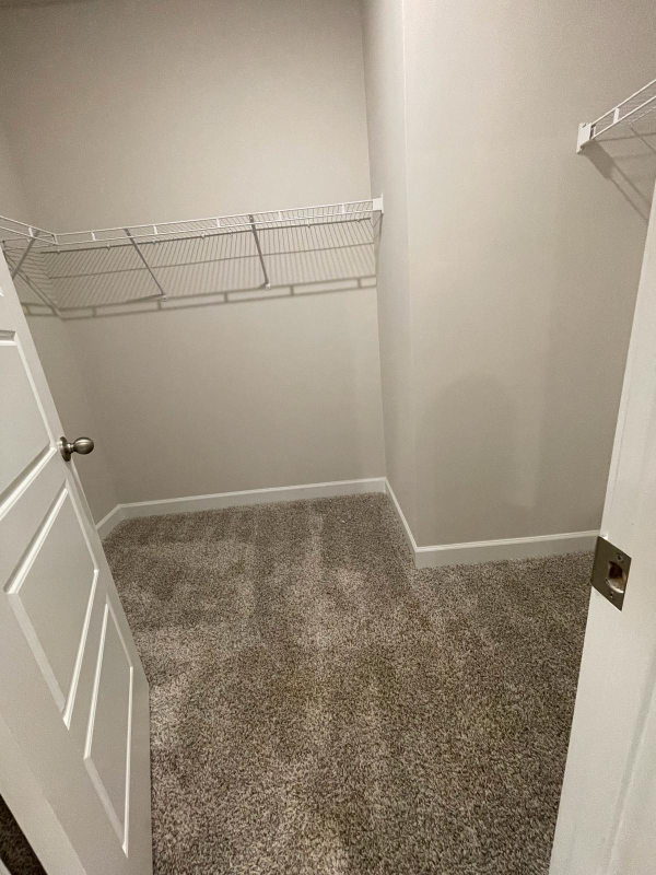 Building Photo - 523 Summit Vw