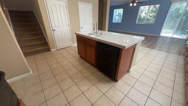 Building Photo - 6598 Aggies Ct