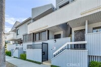 Building Photo - 5530 Thornburn St